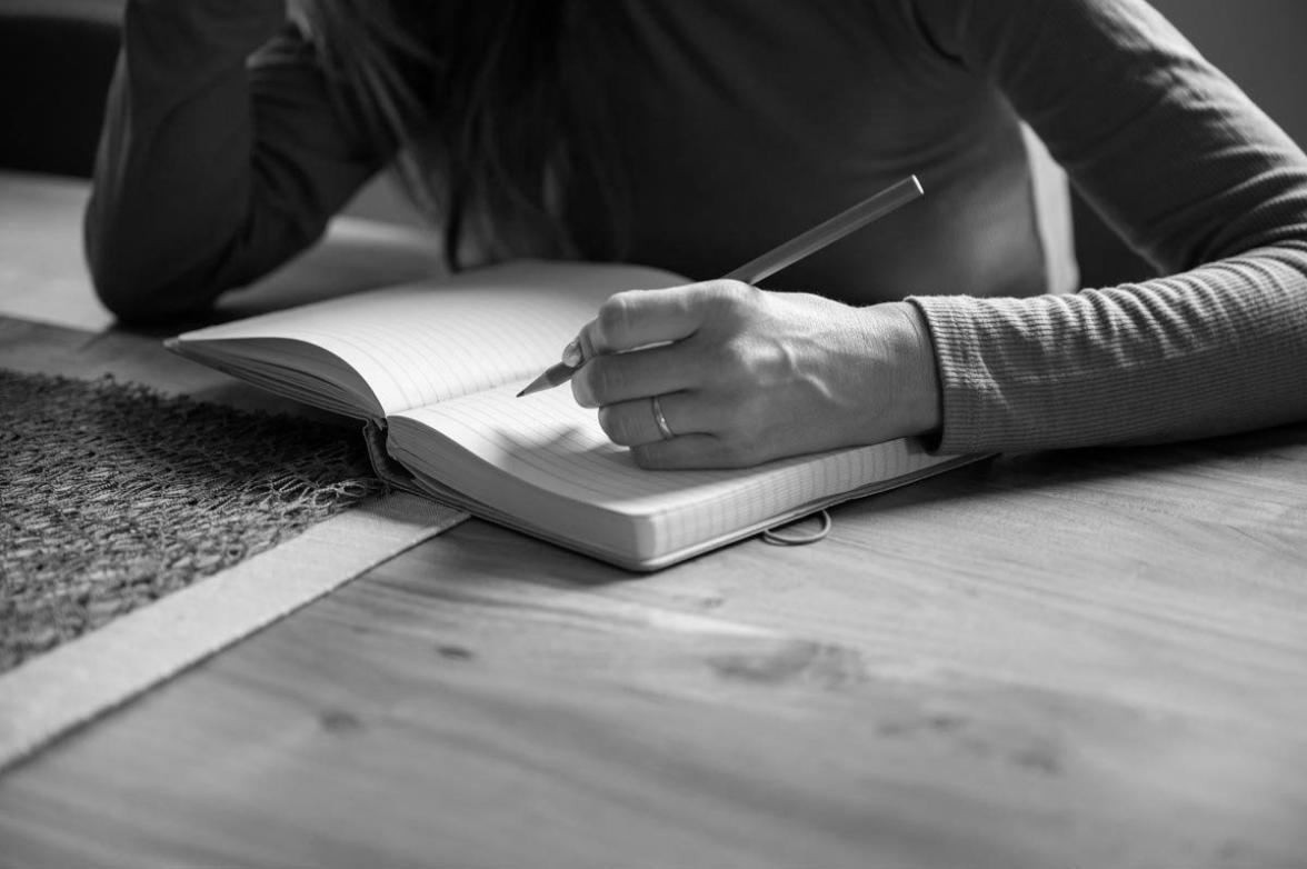 Sesja warsztatowa Selunvar - uczestnicy analizują model biznesowy startupu